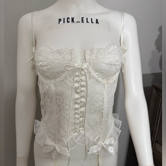 36B🤍VS 80’s RARE Victoria’s Secret Vintage Bride Ivory lace floral Corset Top